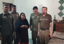 قیام امن کی خاطر جان کا نذرانہ پیش کرنے والے شہید کانسٹیبل شاہد مقصود کی برسی کے موقع پر جھنگ پولیس کی طرف سے ذبردست خراج تحسین پیش کیا گیا