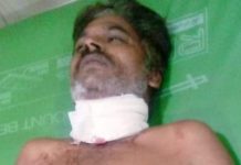 شور کوٹ کینٹ میں موجود ملزم محمد سکندر کی مبینہ خودکشی کی کوشش۔ ملزم نے مبینہ طور پر تیز دھار آلے سے گلا کاٹ لیا ملزم کو ٹی ایچ کیو ہسپتال شور کوٹ منتقل کردیا گیا (پولیس زراٸع)