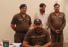 سرگودھا پولیس کا اشتہاری مجرمان کے خلاف بھرپور کریک ڈاؤن جاری قتل کے مقدمہ میں مطلوب اشتہاری تھانہ سلانوالی پولیس کے شکنجے میں آ گیا