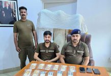 سرگودھا: تھانہ صدر پولیس کا رہزنوں کے خلاف مزید گھیرا تنگ راہزنی کے مقدمات میں مطلوب گینگ کا سرغنہ اپنے دو ساتھیوں سمیت گرفتار