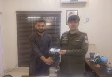 مظفرگڑھ، تھانہ سٹی مظفرگڑھ پولیس کی بڑی کاروائی، ڈکیتی شدہ اوریجنل موٹرسائیکل برآمد کر کے مدعی مقدمہ کے حوالے اور 02 لاکھ روپے کی ریکور کر کے مدعیان مقدمات کےحوالےکئے