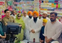 سردار جسپال سنگھ کی دکان پر ڈپٹی کمشنر جھنگ اور ڈی پی او جھنگ کی آمد تحریر علی امجد چوہدری