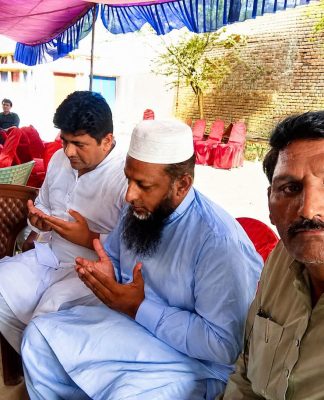 چیف آفیسر میونسپل کمیٹی شورکوٹ چوہدری توصیف الرحمن گجر کی والدہ کے انتقال پر تعزیت، سماجی و صحافتی شخصیات کی اقامت گاہ پر آمد، فاتحہ خوانی