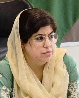 ضلع کے عوام کو بنیادی سہولیات کی فراہمی اور ان کے مسائل کا بروقت حل ان کی اولین ترجیح ہے۔ انہوں نے تمام سرکاری افسران پر زور دیا کہ وہ خلوص نیت سے عوامی خدمت کو اپنا شعار بنائیں اور شہریوں کو ان کی دہلیز پر فوری انصاف کی فراہمی یقینی بنائیں ڈپٹی کمشنر ٹوبہ